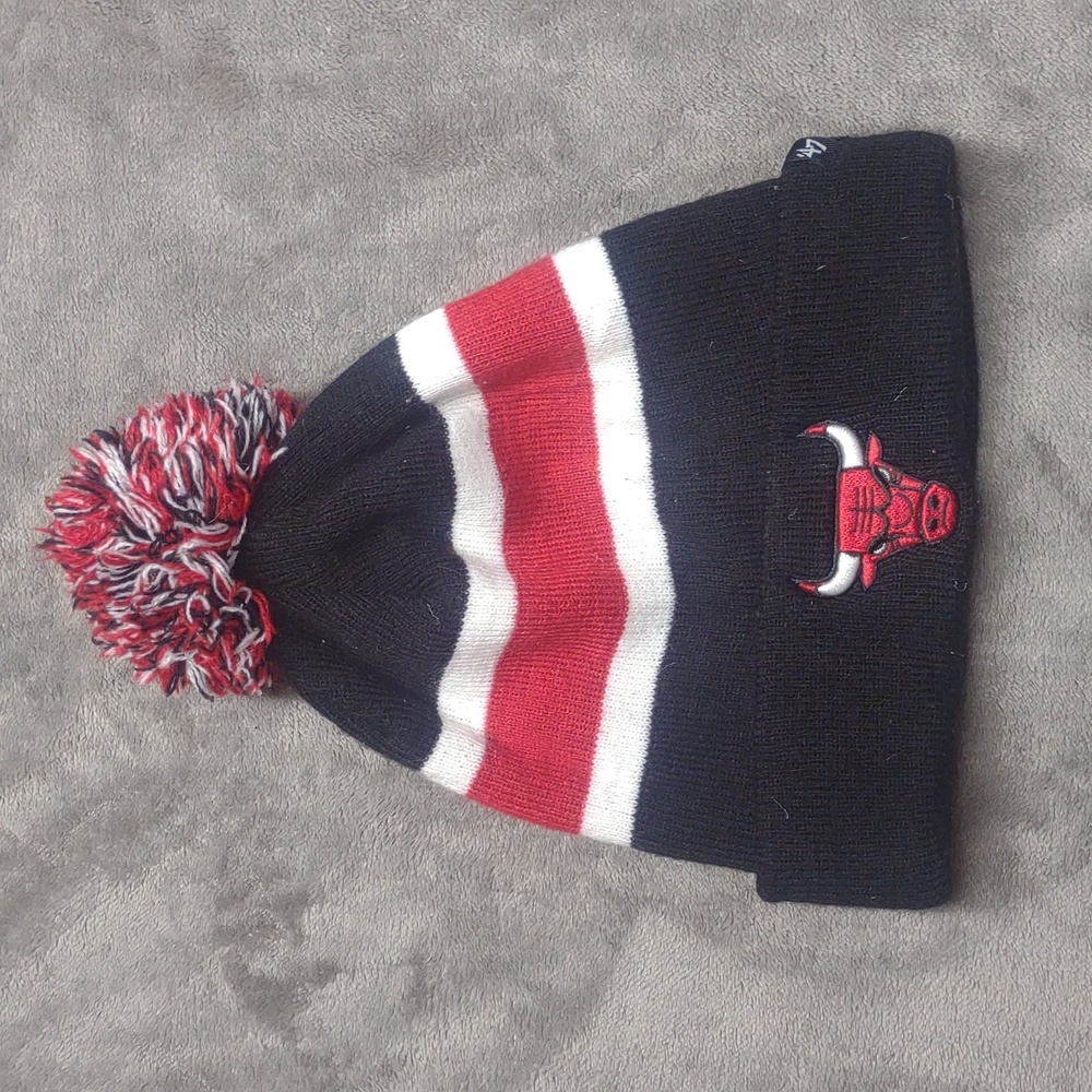 47 brand Chicago Bulls winter beanie hat with pompom basketball